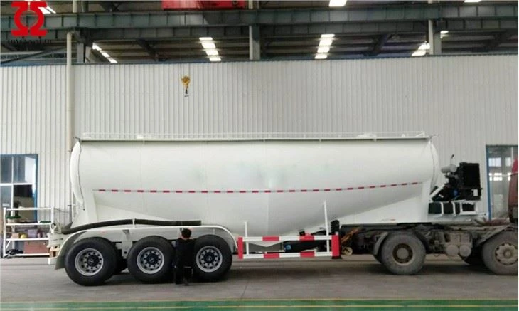 Remolque cisterna de transporte de cemento
