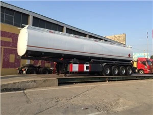 Remolque de camión cisterna de combustible de 4 ejes personalizado