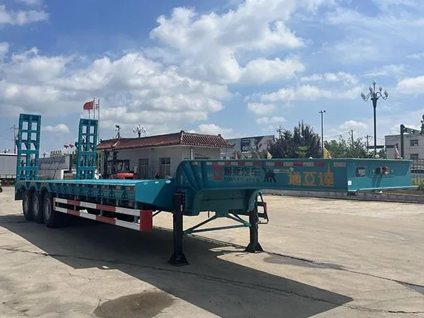 3 Axle Low Bed Semi Trialer With Ladder factory