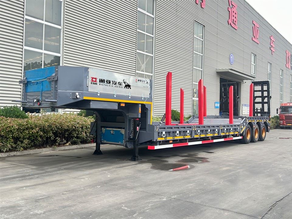Semirremolque de plataforma baja con certificación OTTC con escalera mecánica